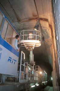 La rame d’inspection des tunnels dans la tranchée couverte de Massy, sur la ligne nouvelle Atlantique. © Photos Michel BARBERON/LVDR