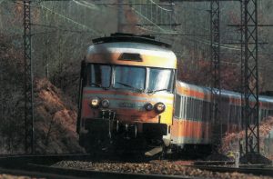 Le vieux turbotrain à Saint-Sulpice-Laurière ». Un matériel à bout de souffle. © Christophe RECOURA/LVDR